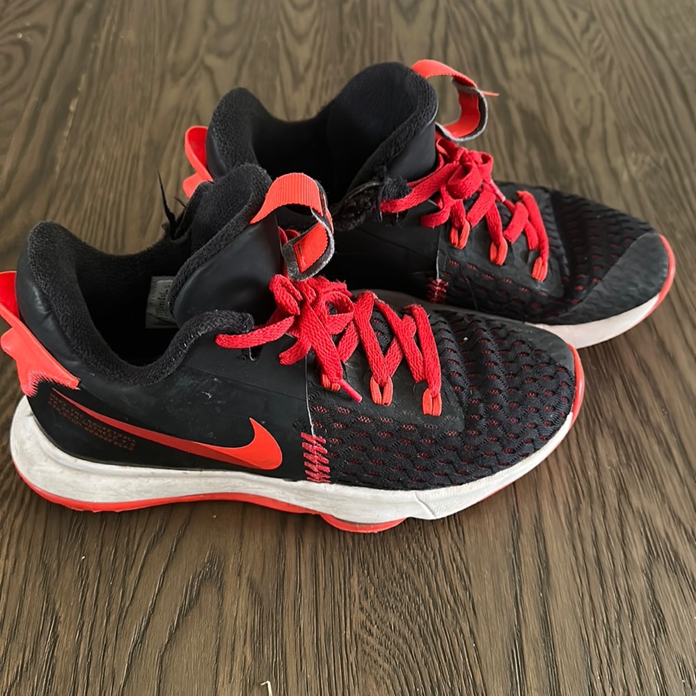 Nike Lebron Men’s sneakers size 8 red and black
